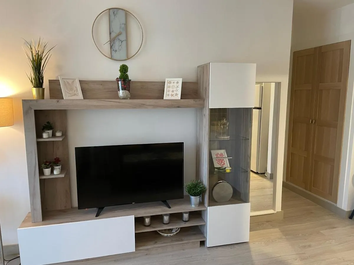 Apartamento Totalmente Reformado Con Piscina Y Jardines Al Lado De La Playa De La Carihuela Torremolinos Lägenhet