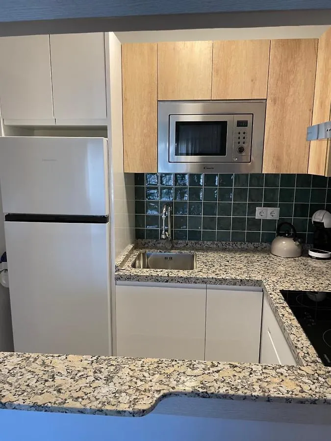 Lägenhet Apartamento Totalmente Reformado Con Piscina Y Jardines Al Lado De La Playa De La Carihuela Torremolinos